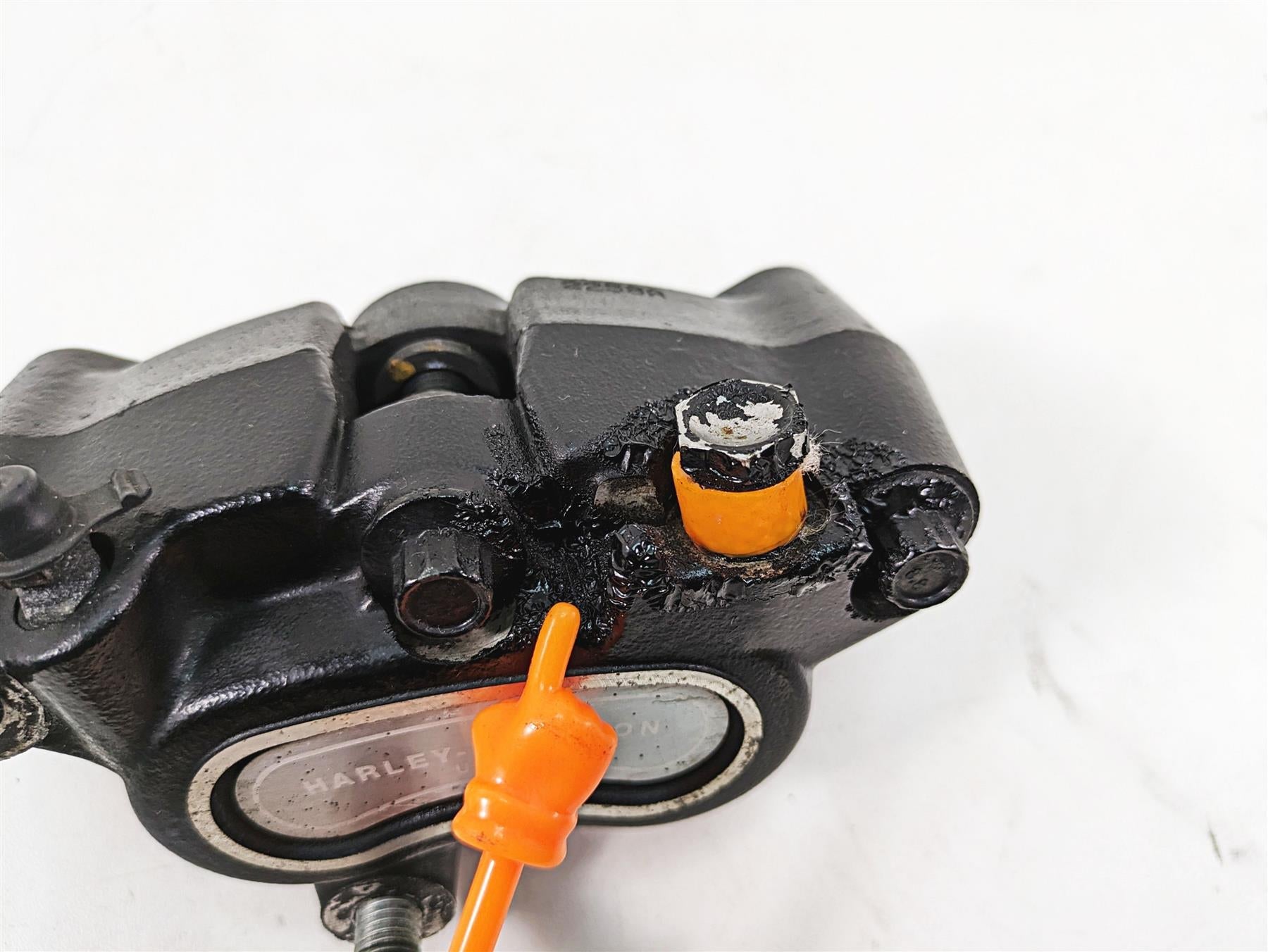 2009 Harley FXDC Dyna Super Glide Custom Front Brake Caliper 44046-08 {{ shop.shopifyCountryName }} - Mototech271
