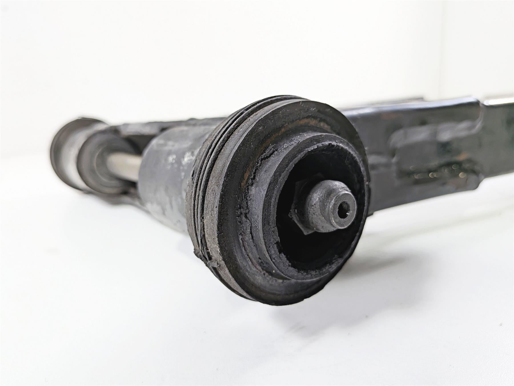 1993 Harley Touring FLHTCU Electra Glide Rear Swingarm & 3/4" Axle 47544-85B {{ shop.shopifyCountryName }} - Mototech271