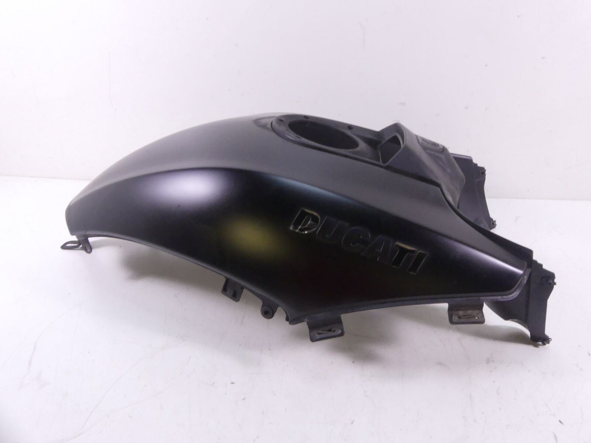 2015 Ducati Diavel Dark Upper Tank & Igniton Switch Cover Set 48013191A 48013072 {{ shop.shopifyCountryName }} - Mototech271