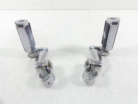 2010 Harley Touring FLHX Street Glide Willie G Skull Highway Foot Pegs & Mounts {{ shop.shopifyCountryName }} - Mototech271