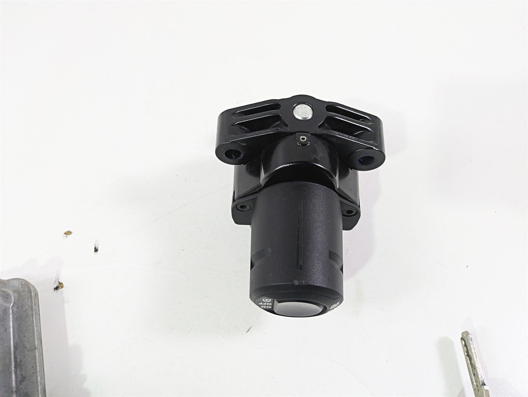 2014 BMW K1600 GTL K48 Cdi Handsfree Ignition Switch Key Lock Set 13618546129 {{ shop.shopifyCountryName }} - Mototech271