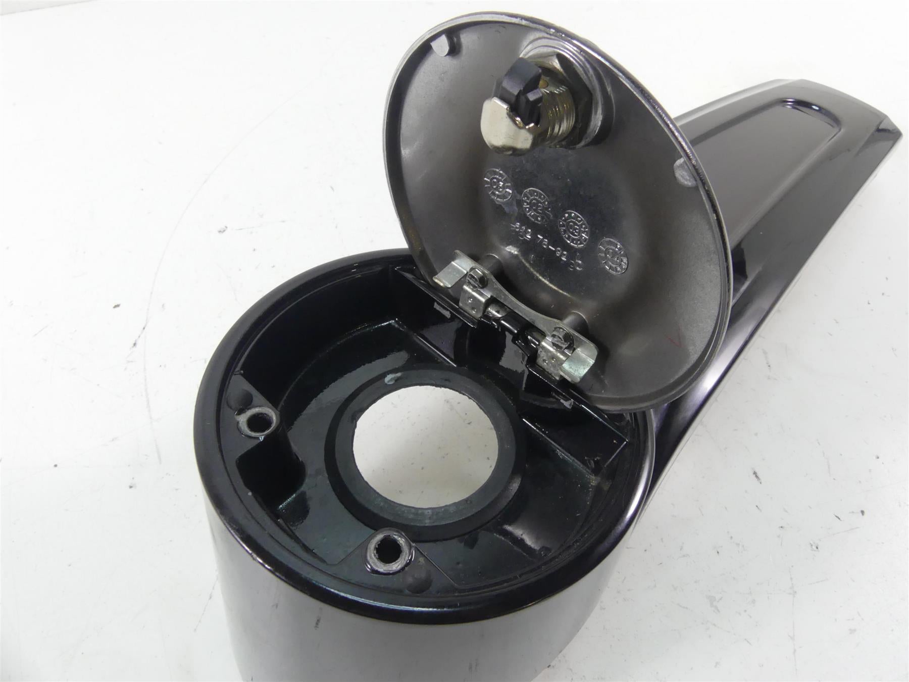 2005 Harley Touring CVO FLHTCSE Electra Glide Fuel Tank Dash Cover 69214-04 {{ shop.shopifyCountryName }} - Mototech271