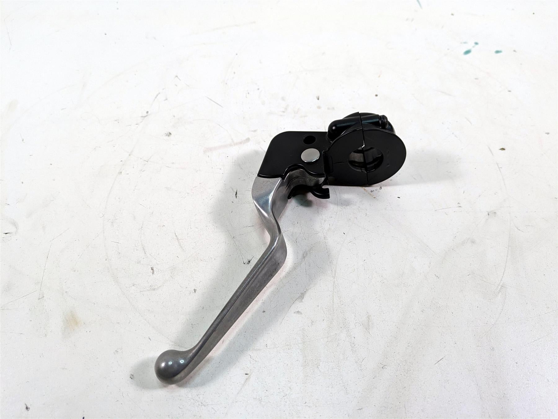 2006 Harley Touring FLHTCUI Electra Glide Clutch Perch & Lever 38608-96 {{ shop.shopifyCountryName }} - Mototech271