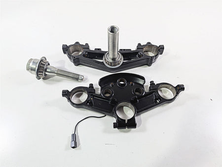 2020 Harley Touring FLTRK Road Glide Upper Lower Triple Tree Set 49mm 45900091A {{ shop.shopifyCountryName }} - Mototech271