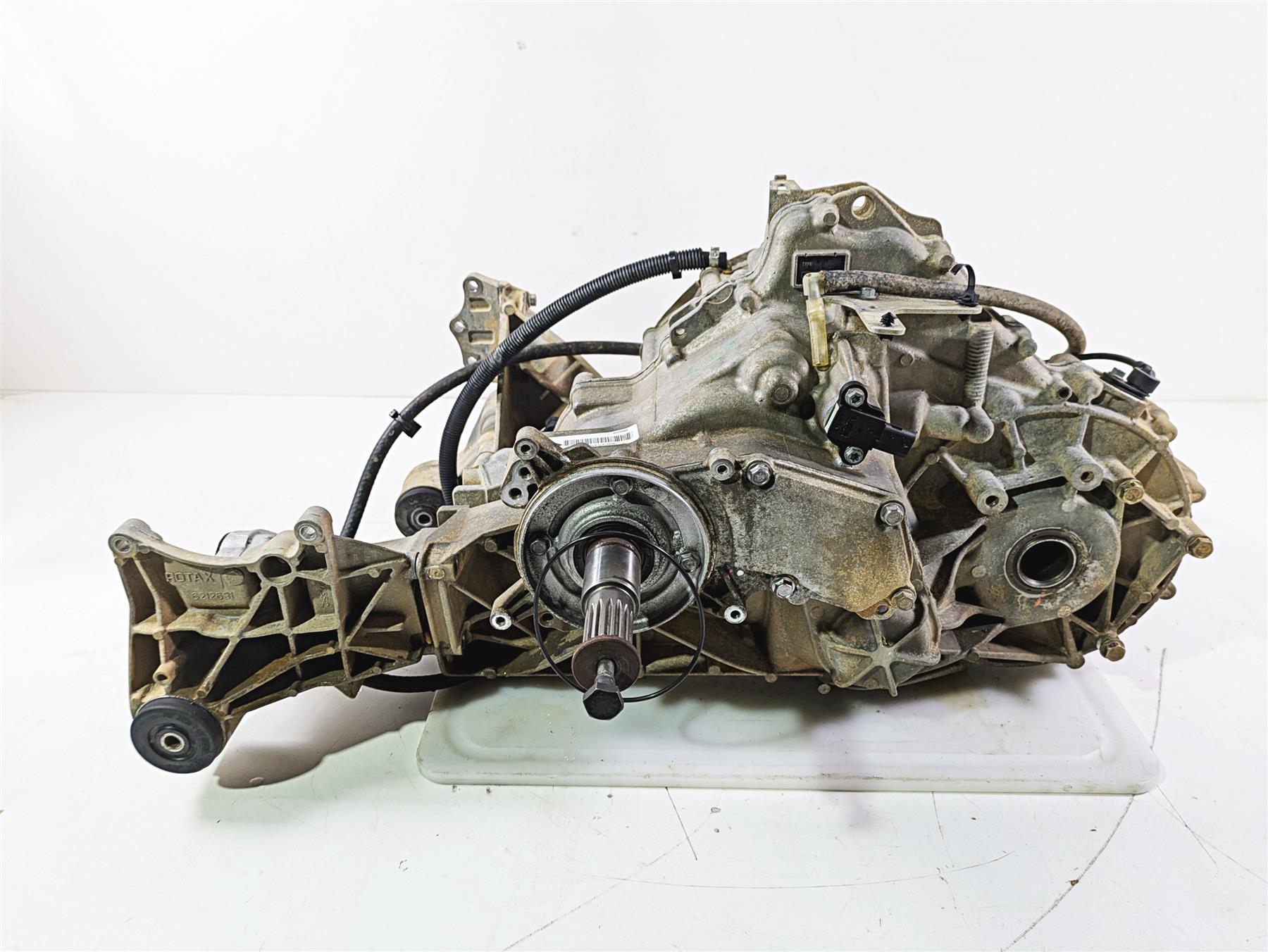 2023 Can Am Maverick X3 XMR Turbo RR Transmission Gear Box 1K Only 420686788 {{ shop.shopifyCountryName }} - Mototech271