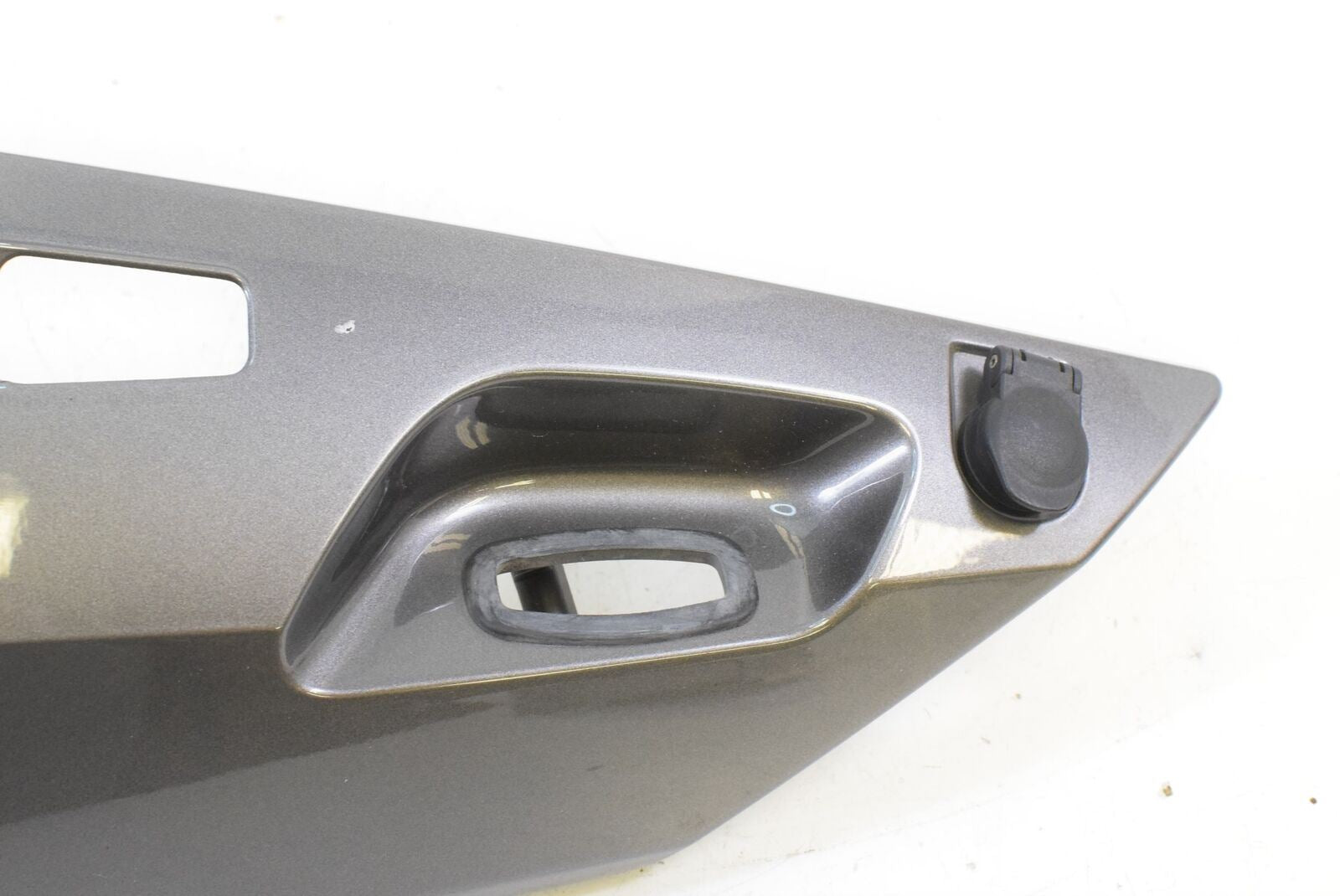 2012 BMW R1200RT R1200 RT K26 Left Tail Fairing Cover 46637681573 {{ shop.shopifyCountryName }} - Mototech271