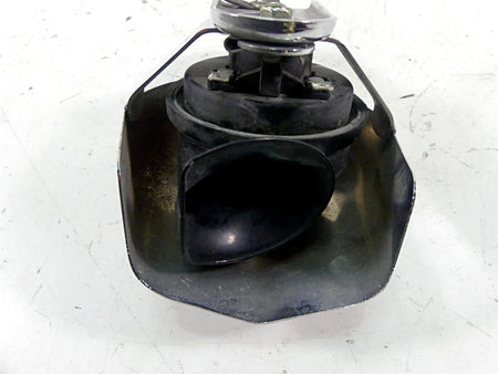 2006 Harley Softail FXSTSI Springer Horn & Chrome Cover 61300478A 69060-90H {{ shop.shopifyCountryName }} - Mototech271