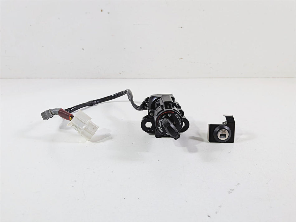 2022 Kawasaki ZX10R ZX1000 Ninja Ignition Switch Key Seat Lock Set 27048-5261 {{ shop.shopifyCountryName }} - Mototech271