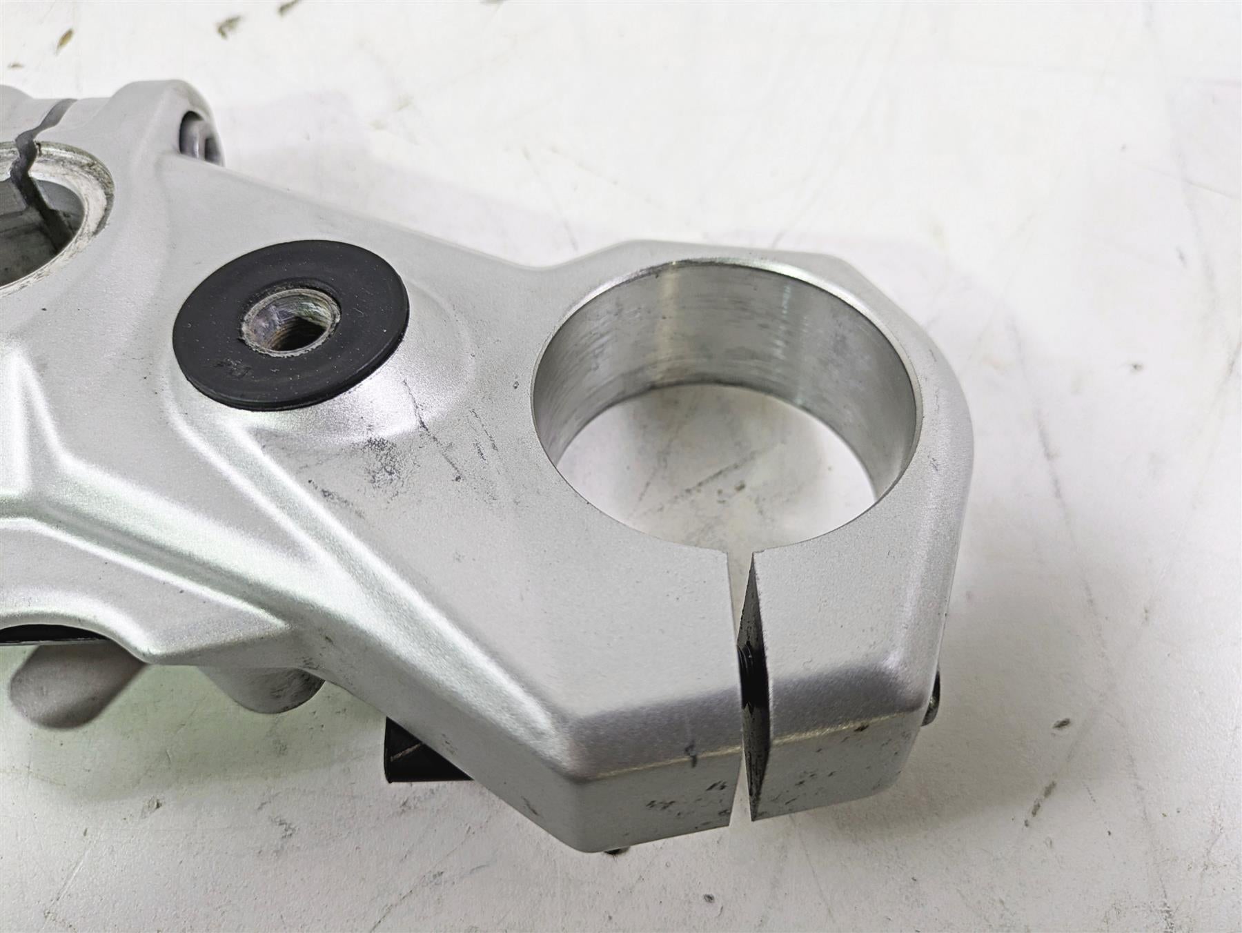 2023 BMW G310R K03 Upper Triple Tree Steering Clamp 31428554115 {{ shop.shopifyCountryName }} - Mototech271