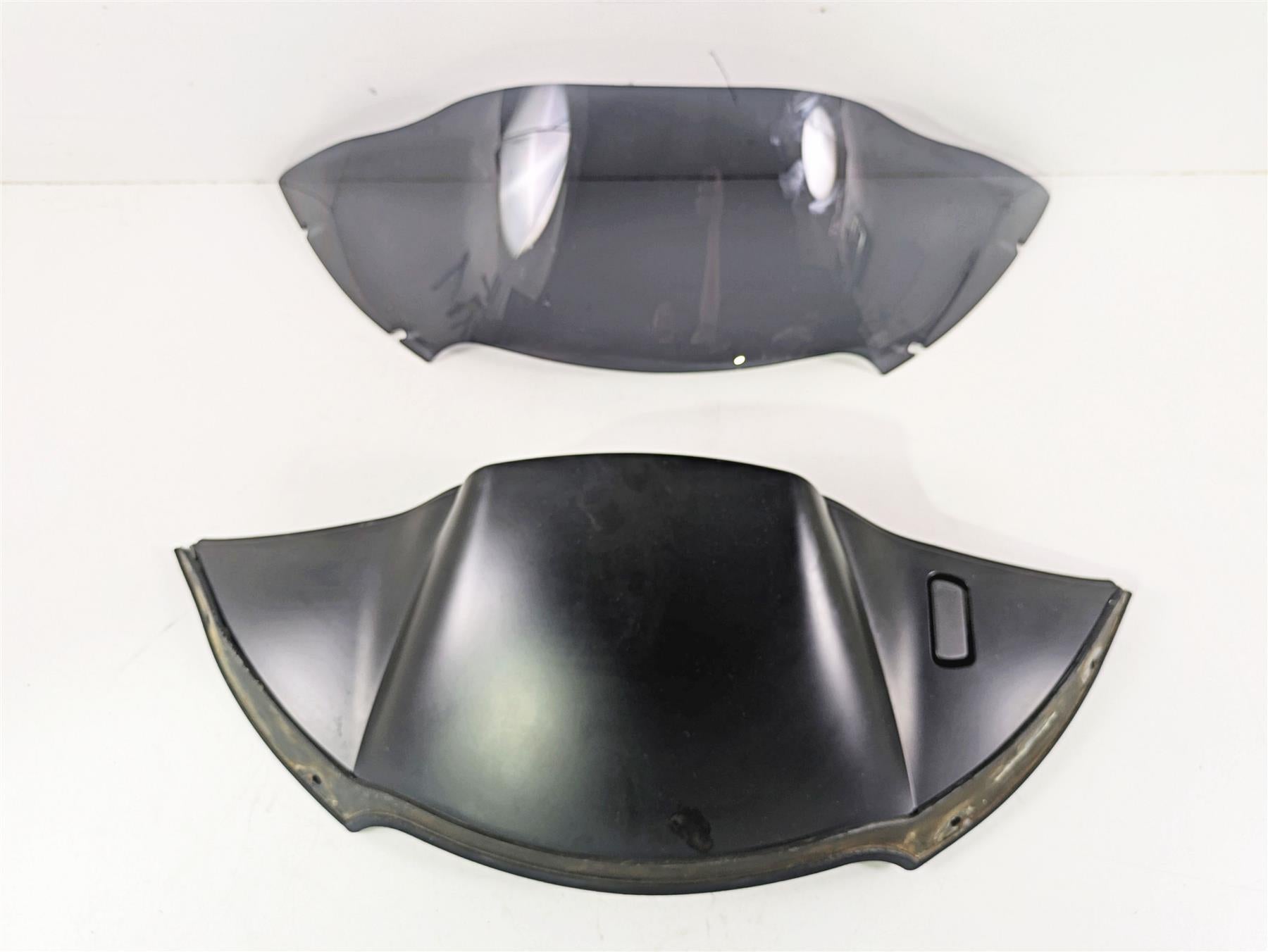 2021 Harley Touring FLTRX Road Glide Windshield Screen & Trim -Read 29200041BYM