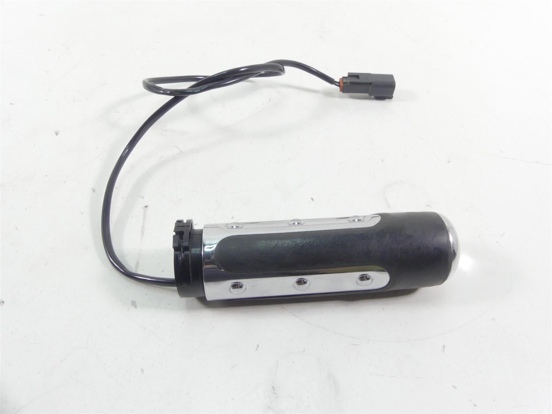 2007 Harley FLHTCU SE CVO Electra Glide Right Hand Heated Handle Grip 56955-07 {{ shop.shopifyCountryName }} - Mototech271