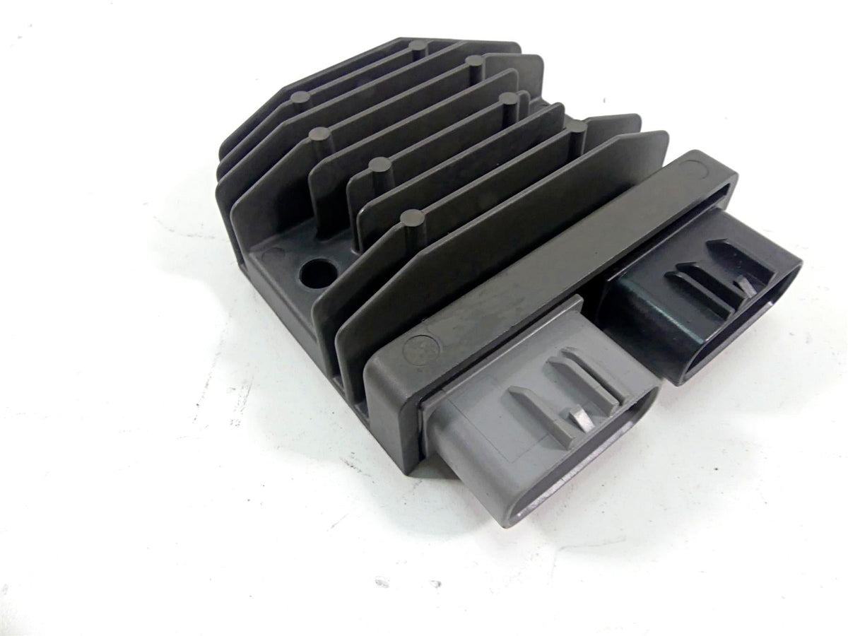 2012 Ducati Panigale 1199S Rectifier Voltage Regulator 54040301B FH020AA {{ shop.shopifyCountryName }} - Mototech271