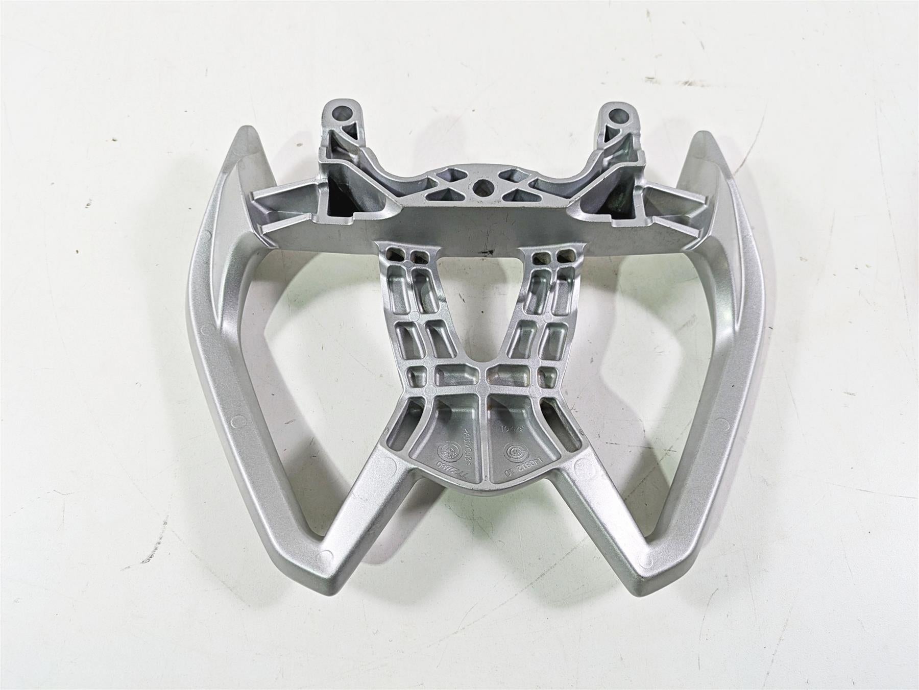 2012 BMW R1200R K27 Rear Passenger Pillion Grab Handle Bar 46547712939 {{ shop.shopifyCountryName }} - Mototech271