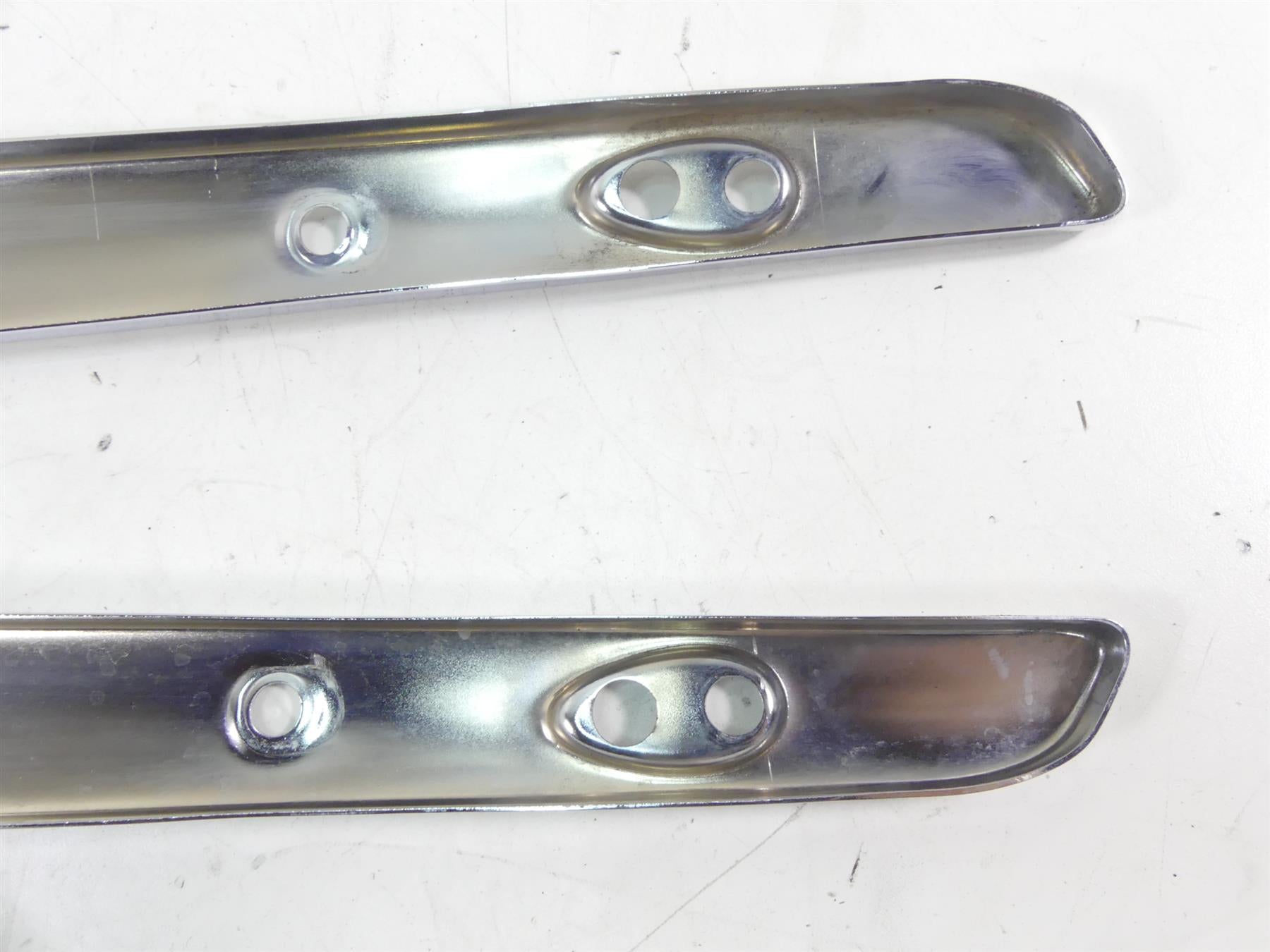 2009 Harley FXDF Dyna Fat Bob Rear Chrome Fender Struts Braces 59281-08 59410-08 {{ shop.shopifyCountryName }} - Mototech271