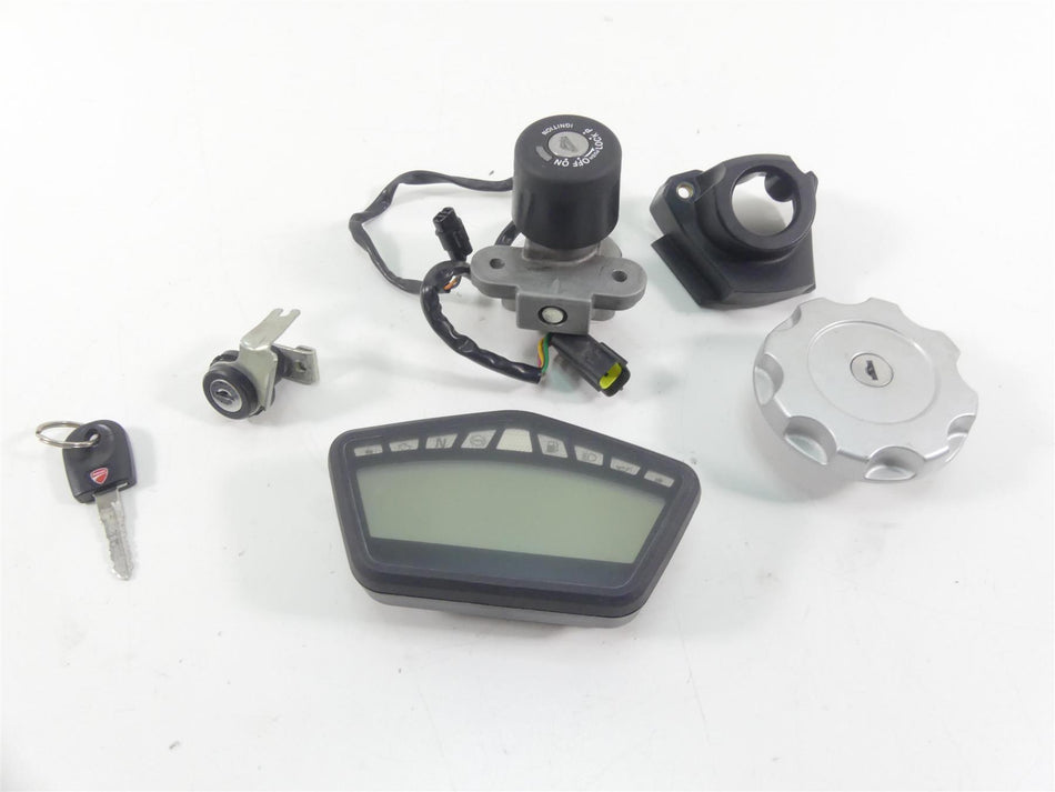 2014 Ducati Hypermotard 821 SP Speedometer Ignition Switch Key Set -7K 40610953E {{ shop.shopifyCountryName }} - Mototech271