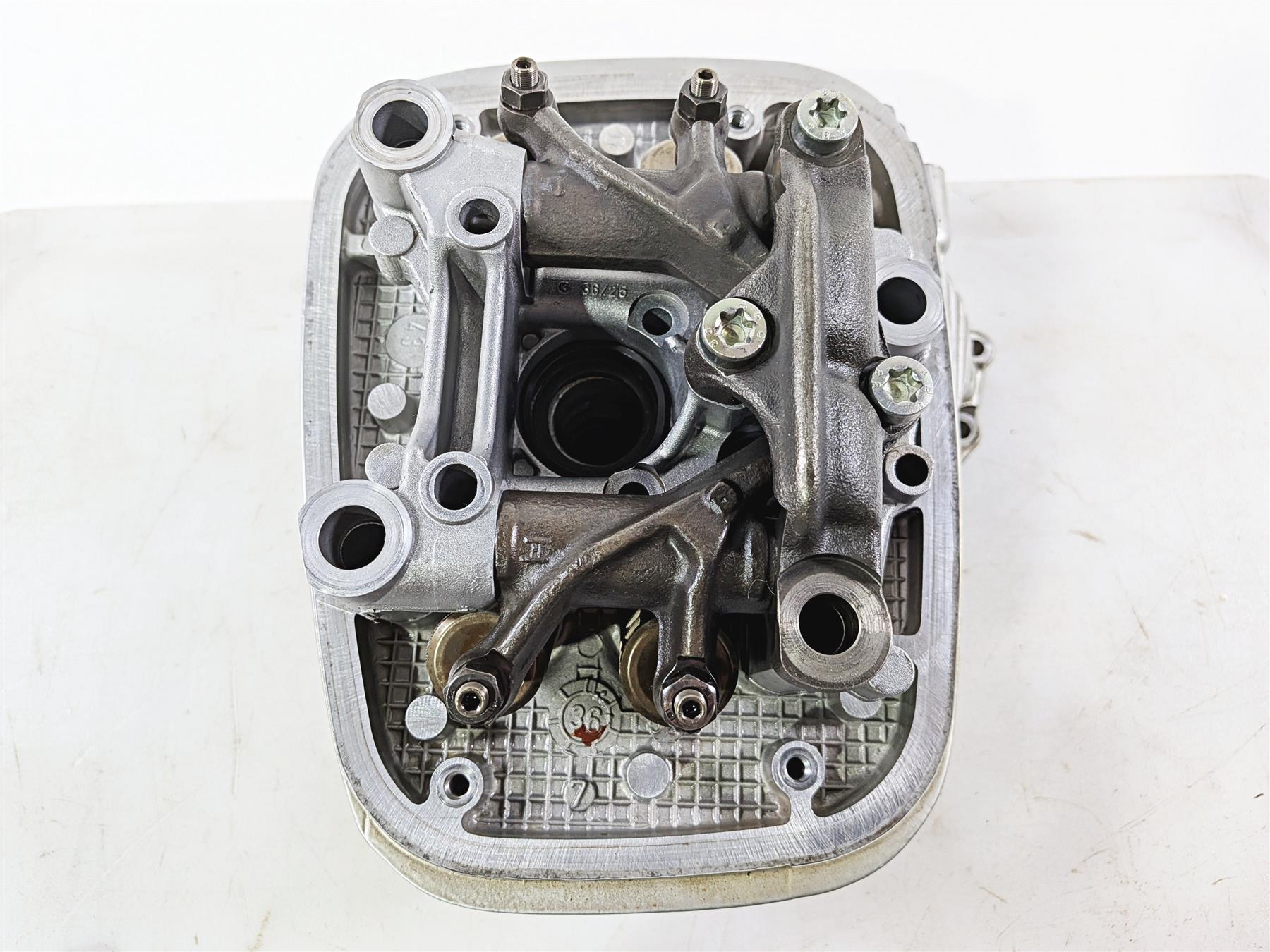 2004 BMW R1150GS R21 Left Cylinderhead Cylinder Head - Good Compression 7670533 {{ shop.shopifyCountryName }} - Mototech271