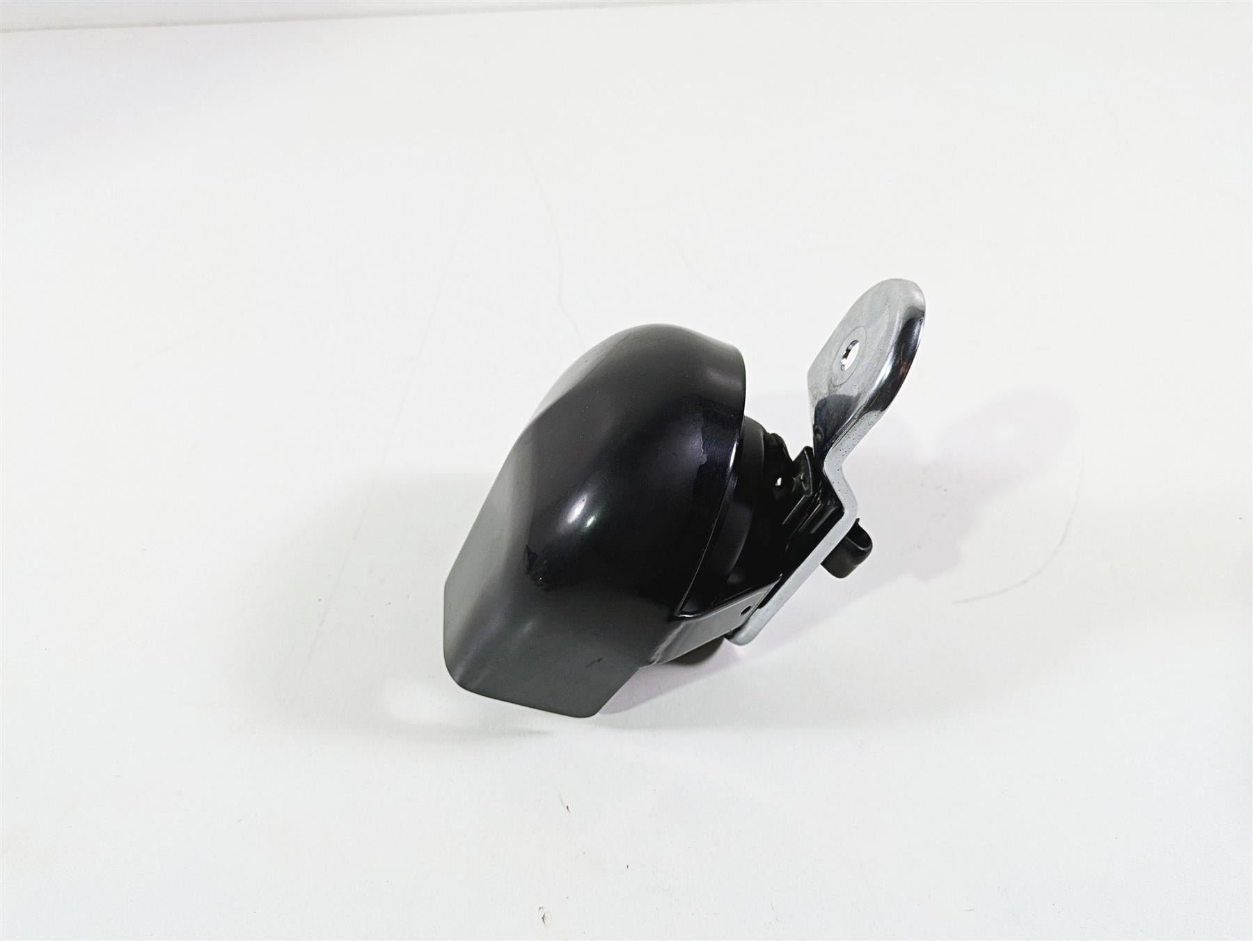2009 Harley FLSTSB Cross Bones Horn & Black Cover 61300452 69060-90H {{ shop.shopifyCountryName }} - Mototech271
