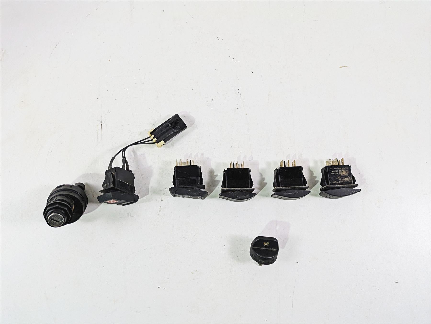 2019 Polaris RZR XP 1000 Highlifter Ignition Awd Lights Switch Set + Key 4016058 {{ shop.shopifyCountryName }} - Mototech271