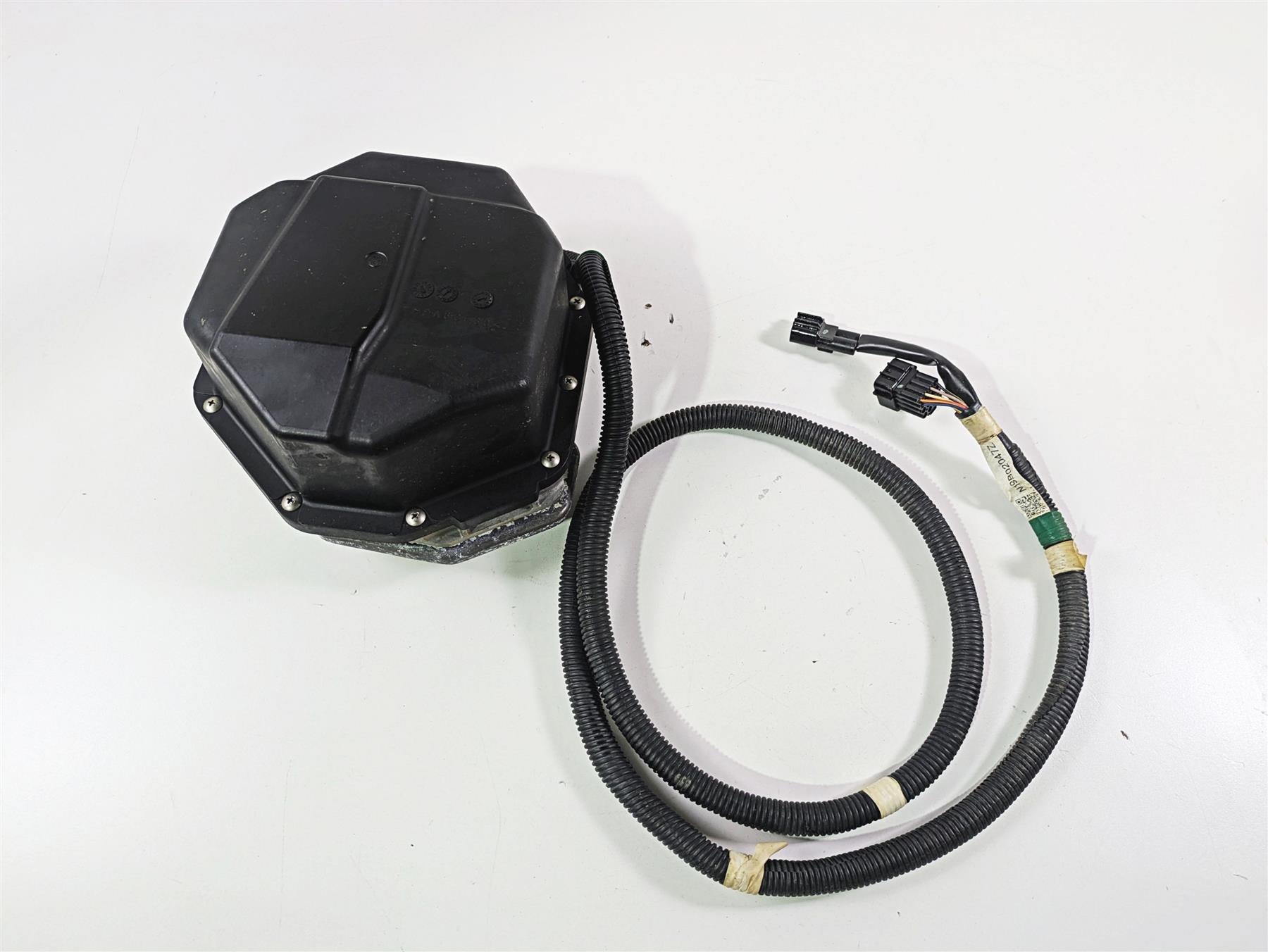2019 Yamaha VX Cruiser HO 1800 Reverse Control Motor & Box F2X-6140B-05-00 {{ shop.shopifyCountryName }} - Mototech271