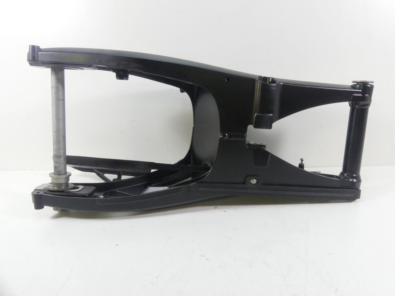 2018 BMW S1000XR K49 Swingarm Swing Arm Rear Suspension + Axle 33358560101 {{ shop.shopifyCountryName }} - Mototech271