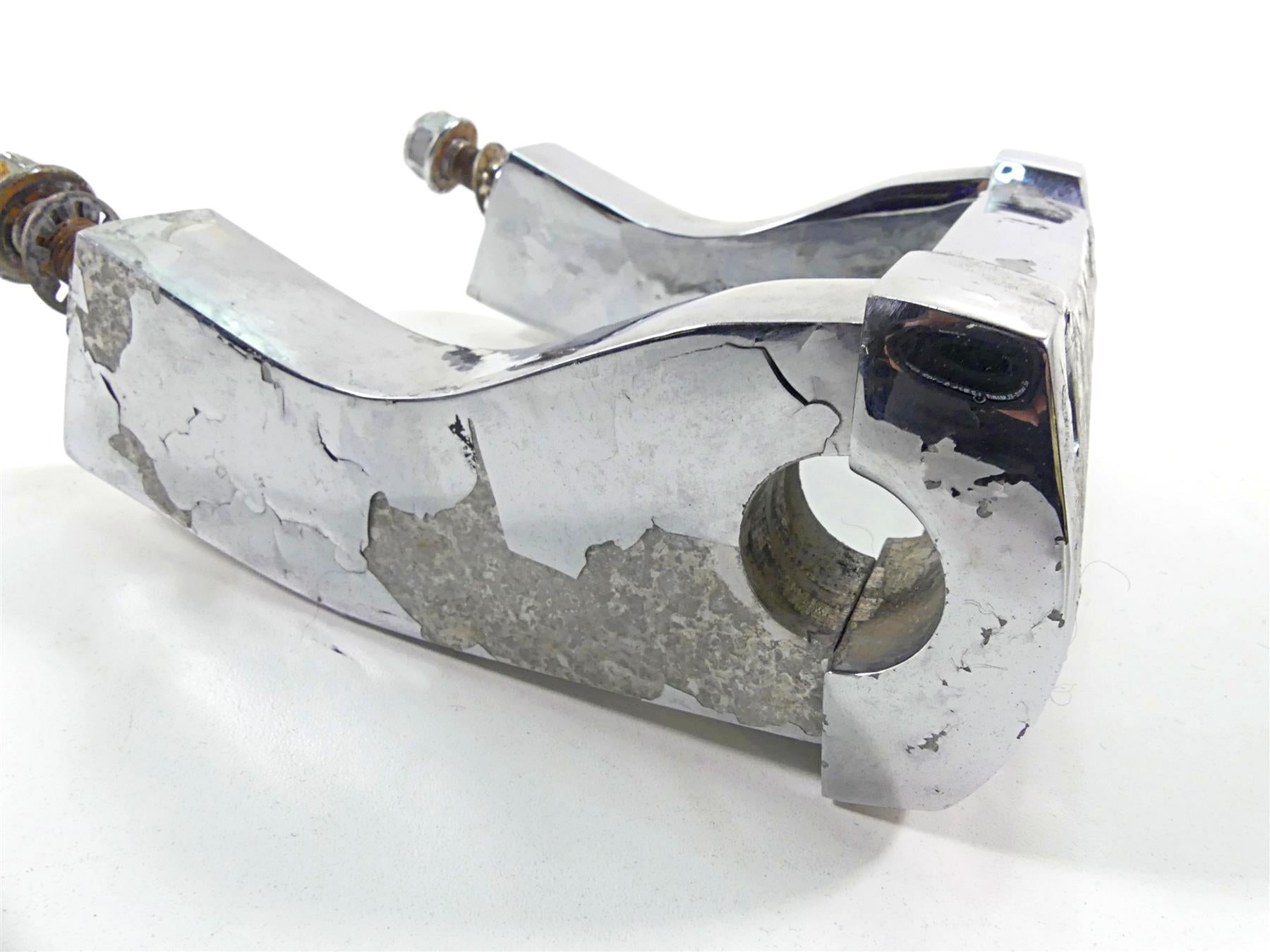 2002 Honda VTX1800 R Handlebar Riser Holder Set 53231-MCV-000 53131-MCV-000 {{ shop.shopifyCountryName }} - Mototech271