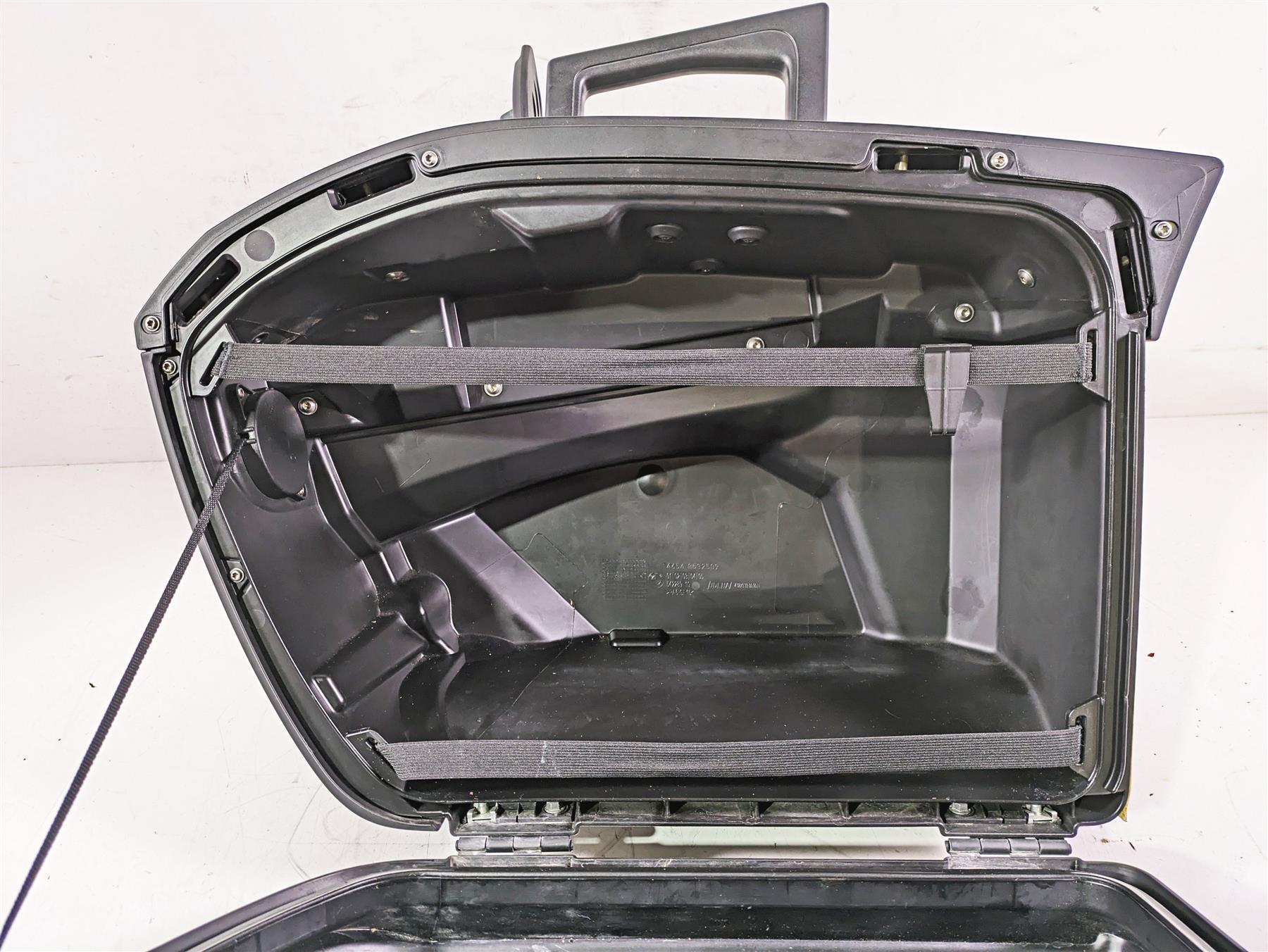 2014 BMW R1200 RT RTW K52 Left Saddlebag Saddle Bag Case 46547728663 {{ shop.shopifyCountryName }} - Mototech271