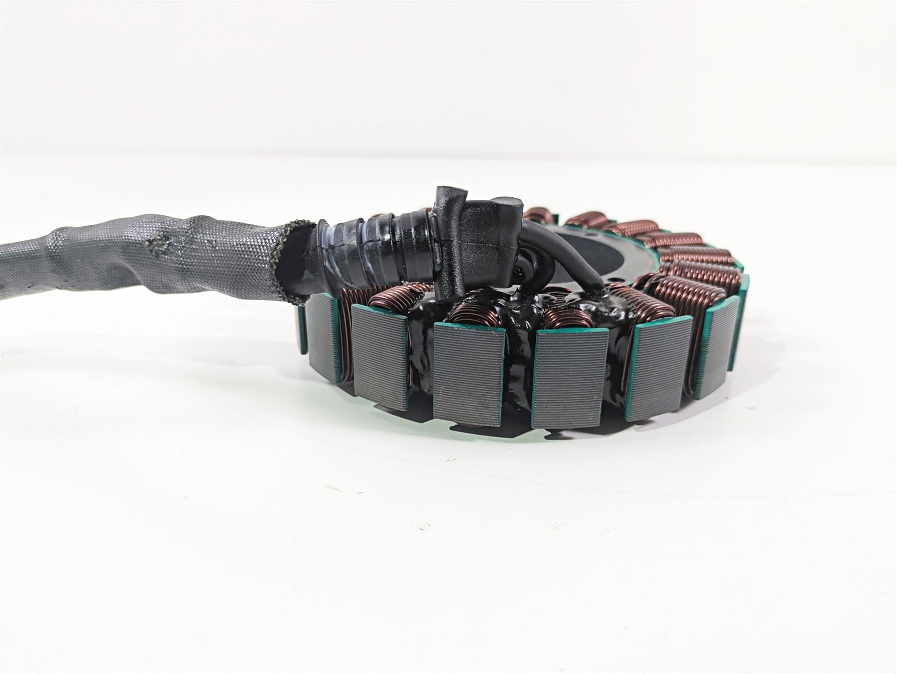 2001 Harley Touring FLHX Street Glide Stator Alternator Generator 29987-99B {{ shop.shopifyCountryName }} - Mototech271
