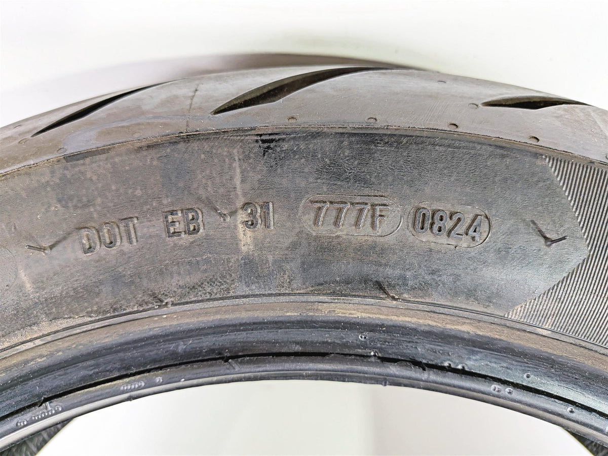 Used Rear Motorcycle Tire Metzler Cruisetec 180/60R16 3577700-Mototech271