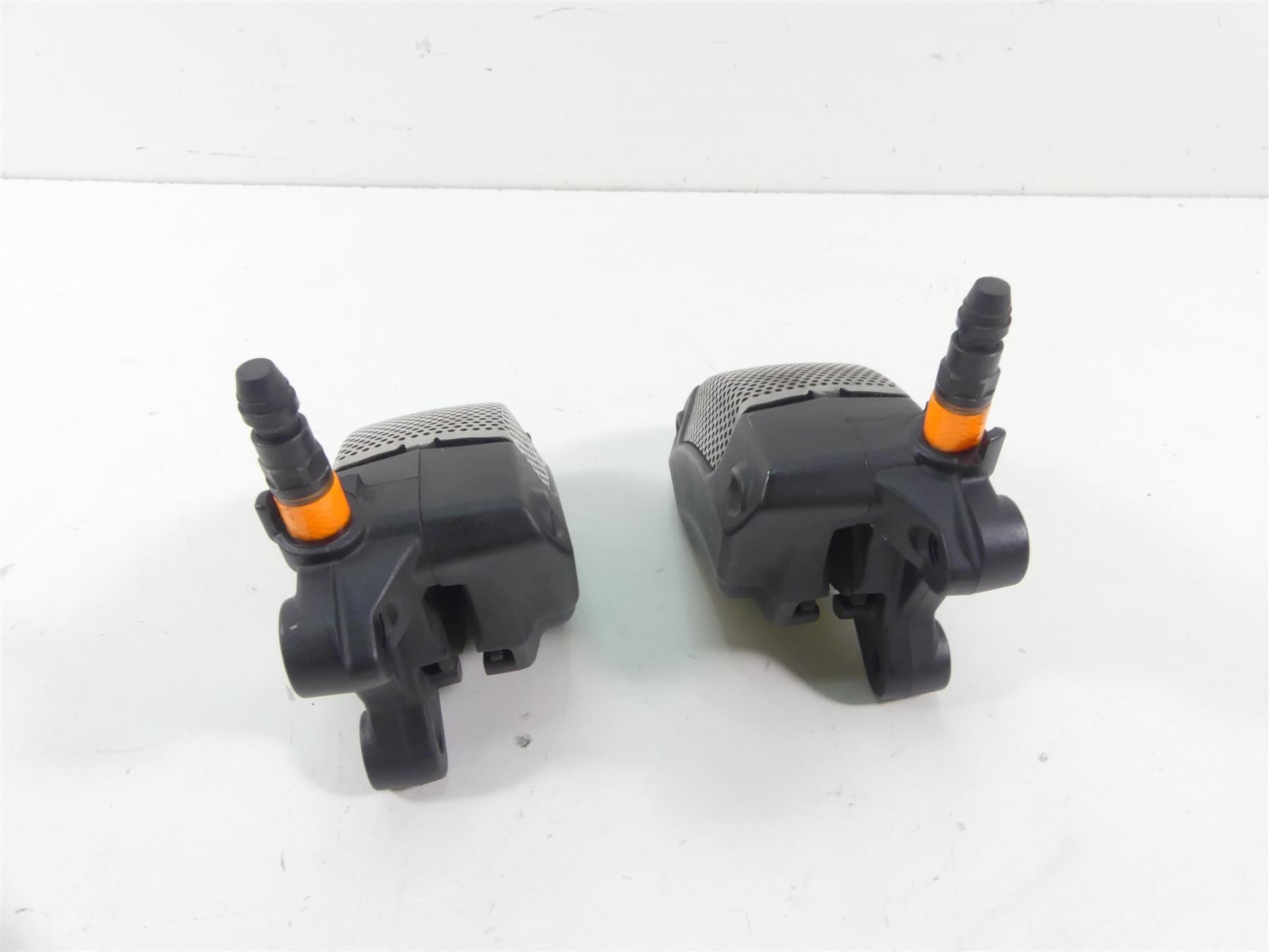2012 Harley Touring FLHX Street Glide Front Brake Caliper Set 43027-08 44023-08 {{ shop.shopifyCountryName }} - Mototech271