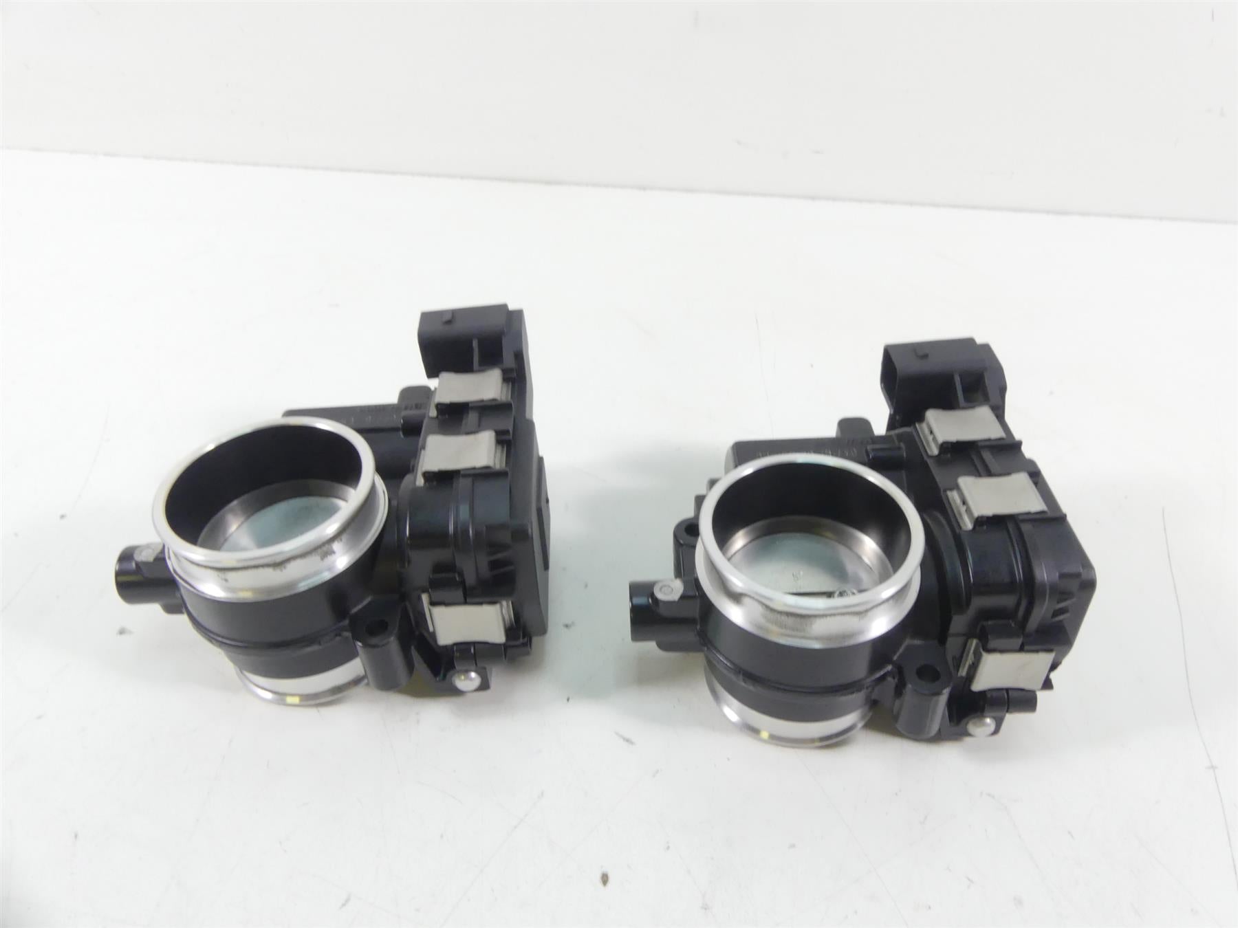 2016 BMW R1200GS K50 Throttle Body Bodies Fuel Injection Inject Set 13548564959 {{ shop.shopifyCountryName }} - Mototech271