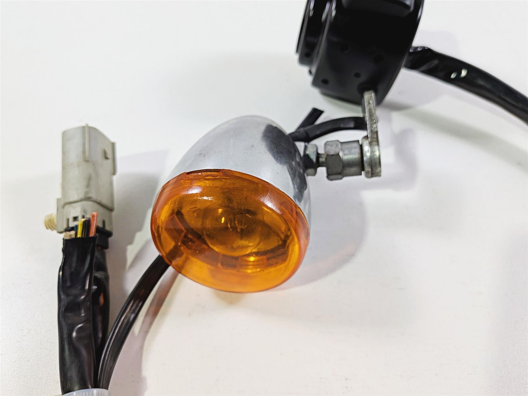 2009 Harley FXCWC Softail Rocker Left Hand Control Switch Turn Signal 71682-06 {{ shop.shopifyCountryName }} - Mototech271