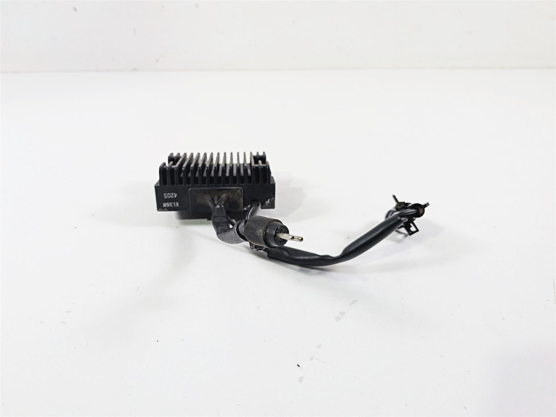 2006 Harley Sportster XL1200 C Rectifier Voltage Regulator 74523-04 {{ shop.shopifyCountryName }} - Mototech271