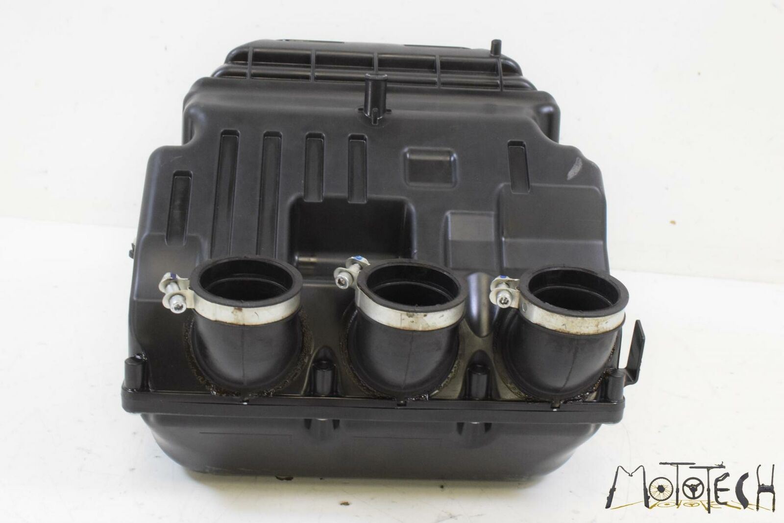 2016 Yamaha MT09 FZ09 Air Cleaner Breather Filter Box Assembly 90110-06388-00 {{ shop.shopifyCountryName }} - Mototech271