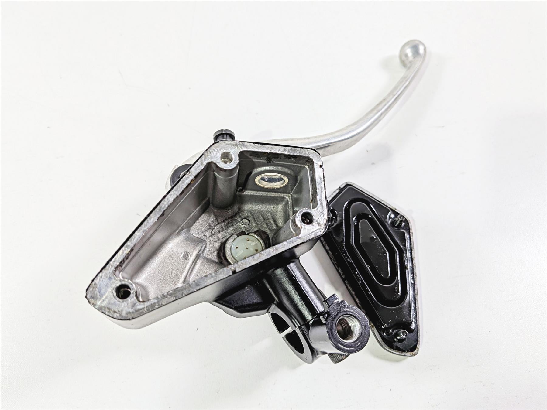 2009 Yamaha VMX17 V-Max 1700 Nissin Front Brake Master Cylinder 2S3-W2587-00-00-Mototech271