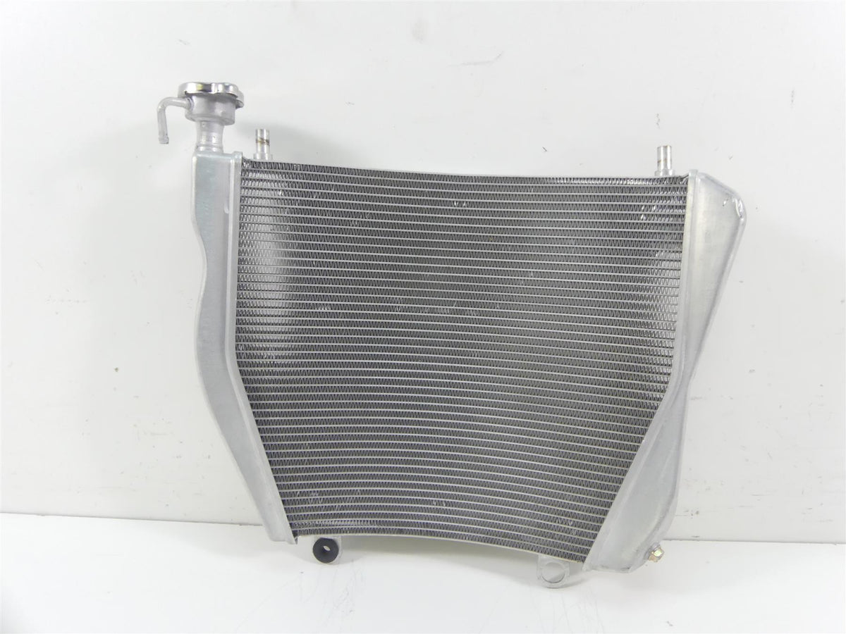 2018 Ducati Panigale 1100 V4 S Straight Coolant Radiator - No Leaks 54811355A {{ shop.shopifyCountryName }} - Mototech271
