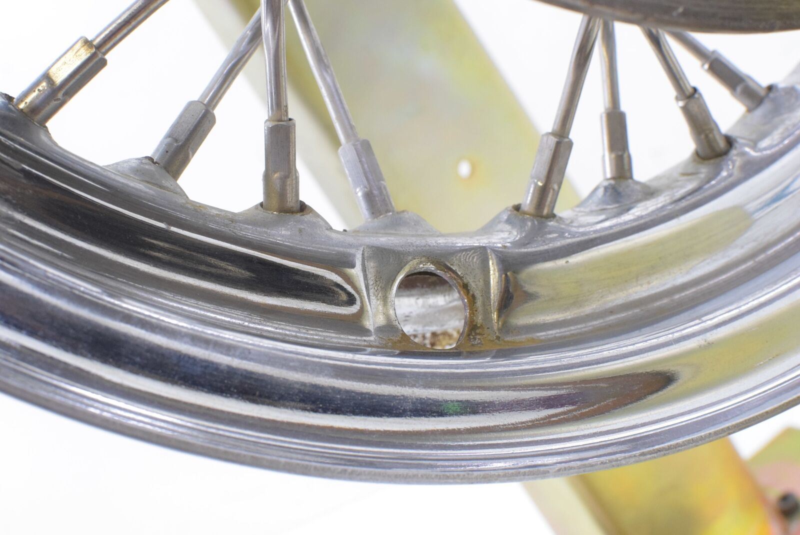 1995 Harley FXSTS Softail Springer Rear Wheel Rim 16x5 43085-81 40976-86A {{ shop.shopifyCountryName }} - Mototech271