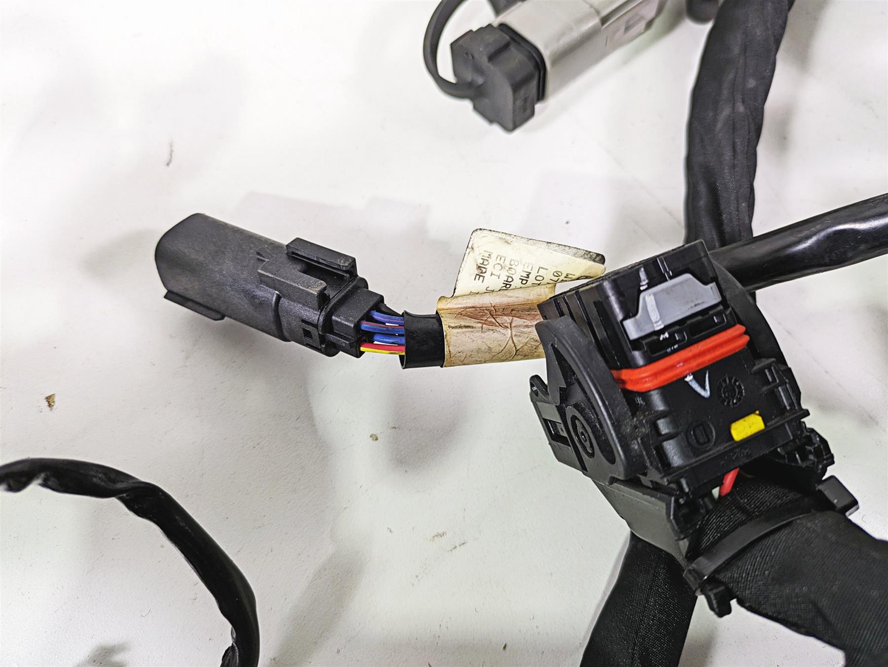 2020 Harley Touring FLHT Electra Glide Wiring Harness Loom - Nice 69201988 {{ shop.shopifyCountryName }} - Mototech271