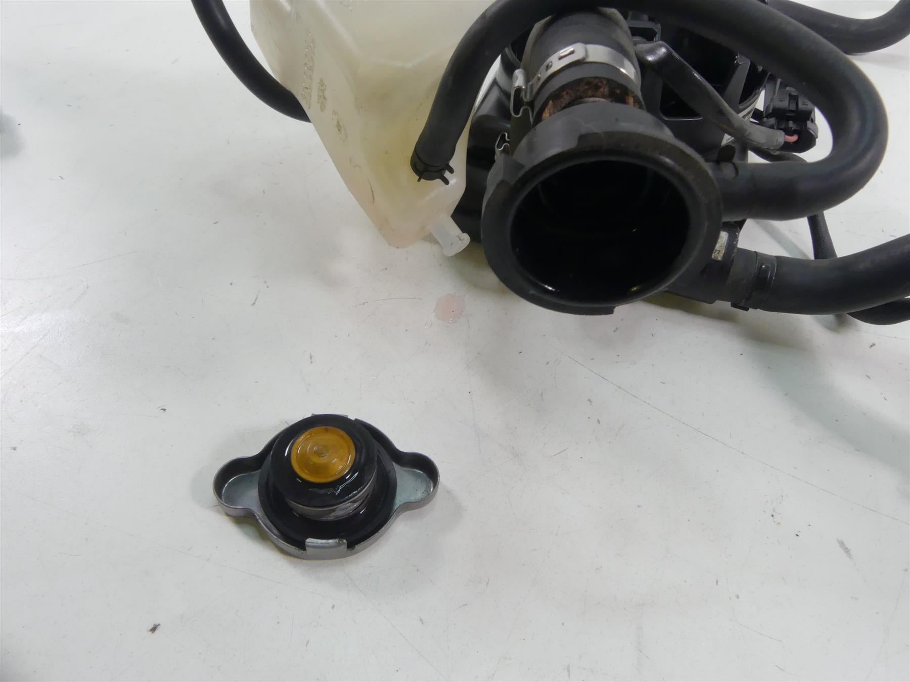 2017 Harley Touring FLHTKL Electra Glide Right Radiator Fan Hoses Set 26800005 {{ shop.shopifyCountryName }} - Mototech271