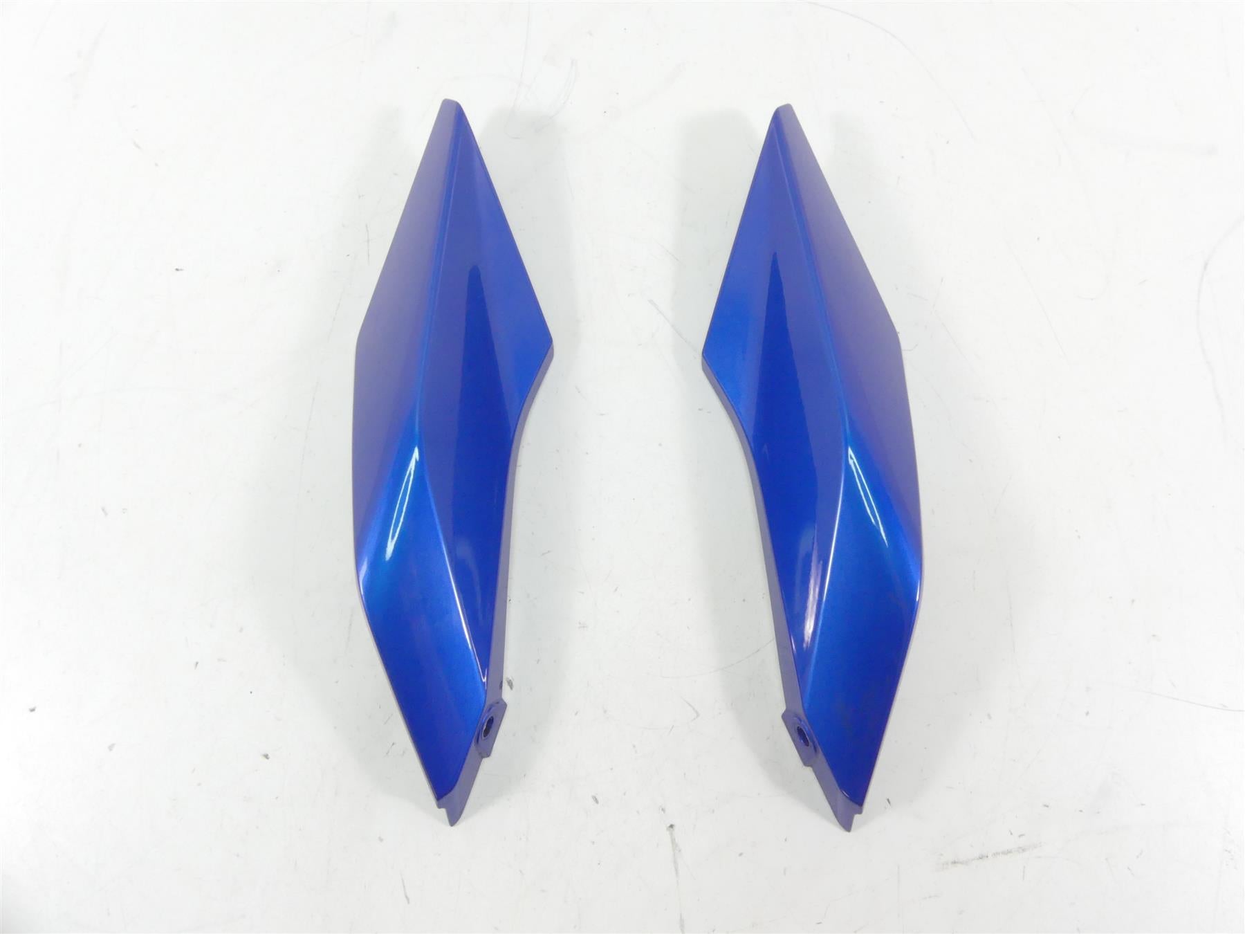 2016 BMW R1200RS K54 Tail Side Cover Fairing Set 46638543525 46638543526 {{ shop.shopifyCountryName }} - Mototech271