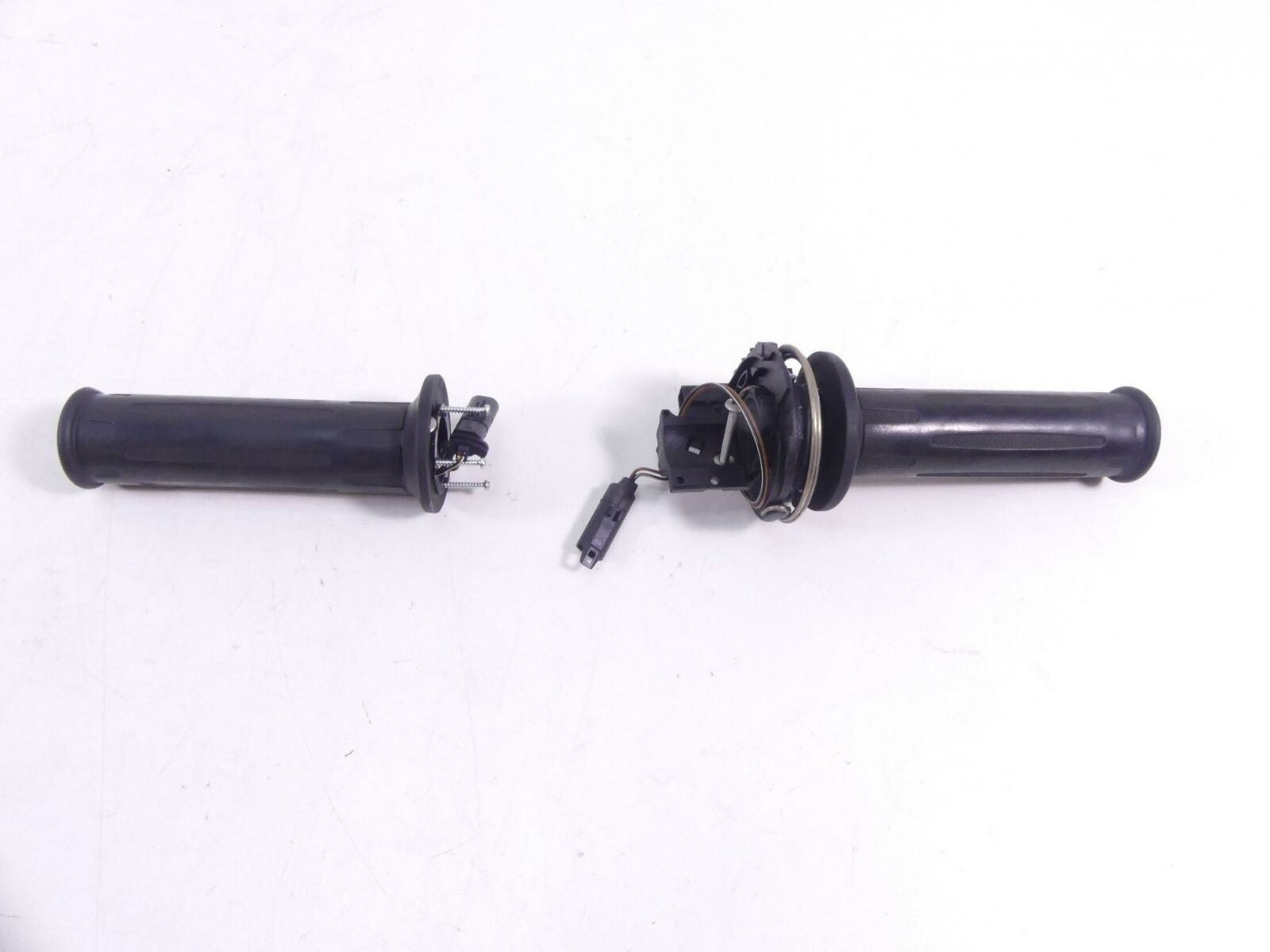 2016 BMW R1200RS K54 Left Right Hand Heated Grip Set 61318552124 61318552117 {{ shop.shopifyCountryName }} - Mototech271