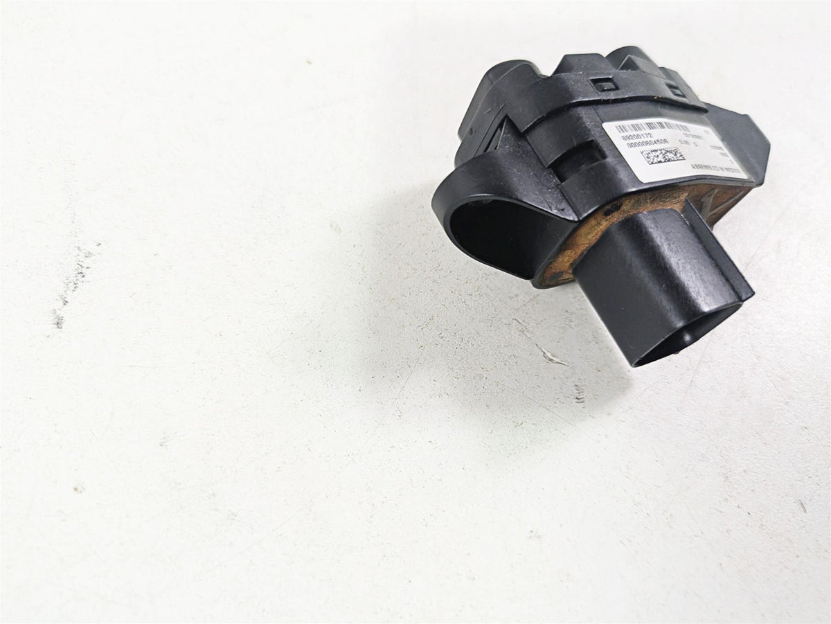 2015 Harley Touring FLHTKL Electra Glide Auxiliary Switch Kit 69200172 {{ shop.shopifyCountryName }} - Mototech271