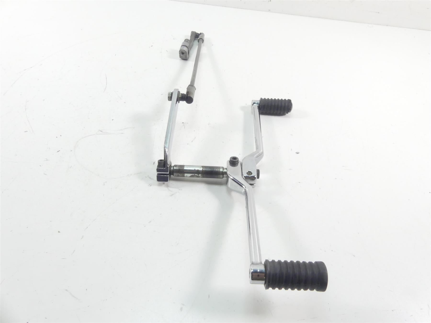 2013 Harley Touring FLHTK Electra Glide Shifter Shift Lever Pedal Pegs 33895-82E {{ shop.shopifyCountryName }} - Mototech271