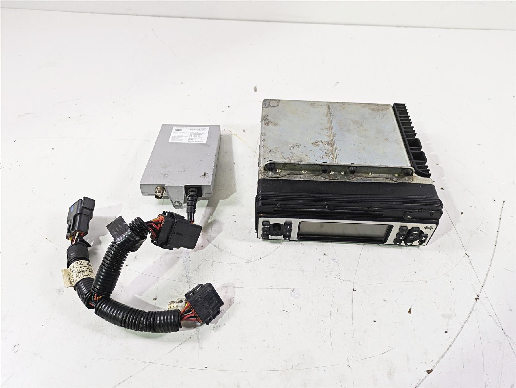 2007 Harley Touring FLHTCU SE CVO E-Glide Radio Cd Player & Cb Module 76160-06 {{ shop.shopifyCountryName }} - Mototech271