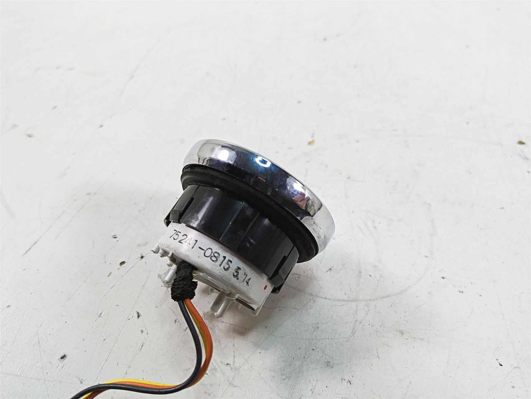2015 Harley FXDL Dyna Low Rider Fuel Gas Petrol Level Gauge - Read 75241-08 {{ shop.shopifyCountryName }} - Mototech271