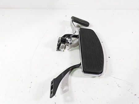 2012 Harley FLD Dyna Switchback Right Floorboard & Brake Pedal 54172-12 B {{ shop.shopifyCountryName }} - Mototech271