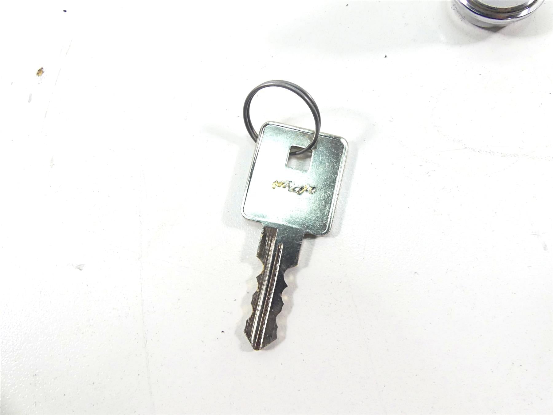 2017 Harley XL1200 CX Sportster Roadster Steering Lock Key Set 45600014 {{ shop.shopifyCountryName }} - Mototech271