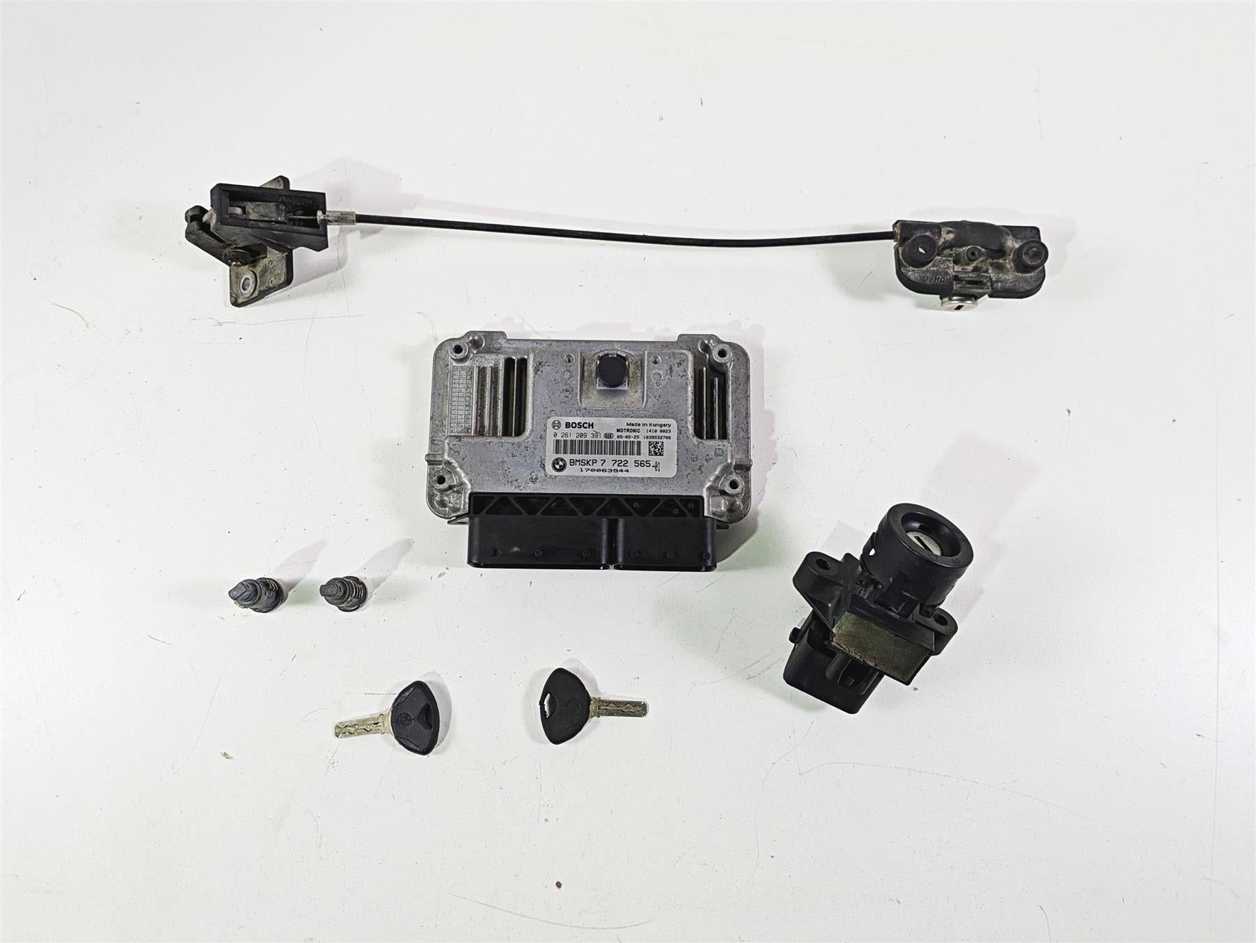 2009 BMW R1200RT K26 Cdi Ecu Ignition Switch Keys Set - Read 13618521661 7722565 {{ shop.shopifyCountryName }} - Mototech271