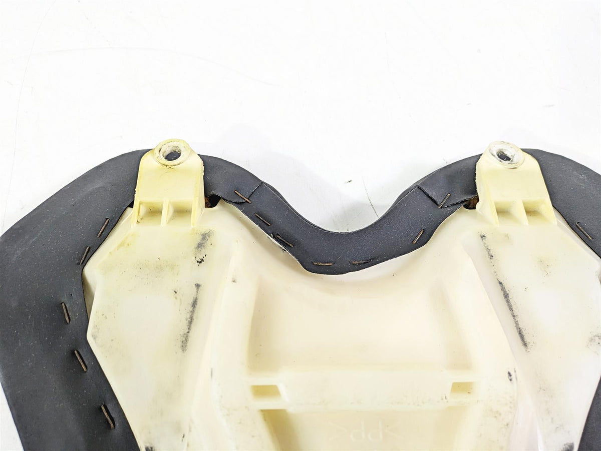 2005 Yamaha YZFR1 YZF R1 Front Rider Seat Saddle -No Tears 5VY-24710-00-00 {{ shop.shopifyCountryName }} - Mototech271
