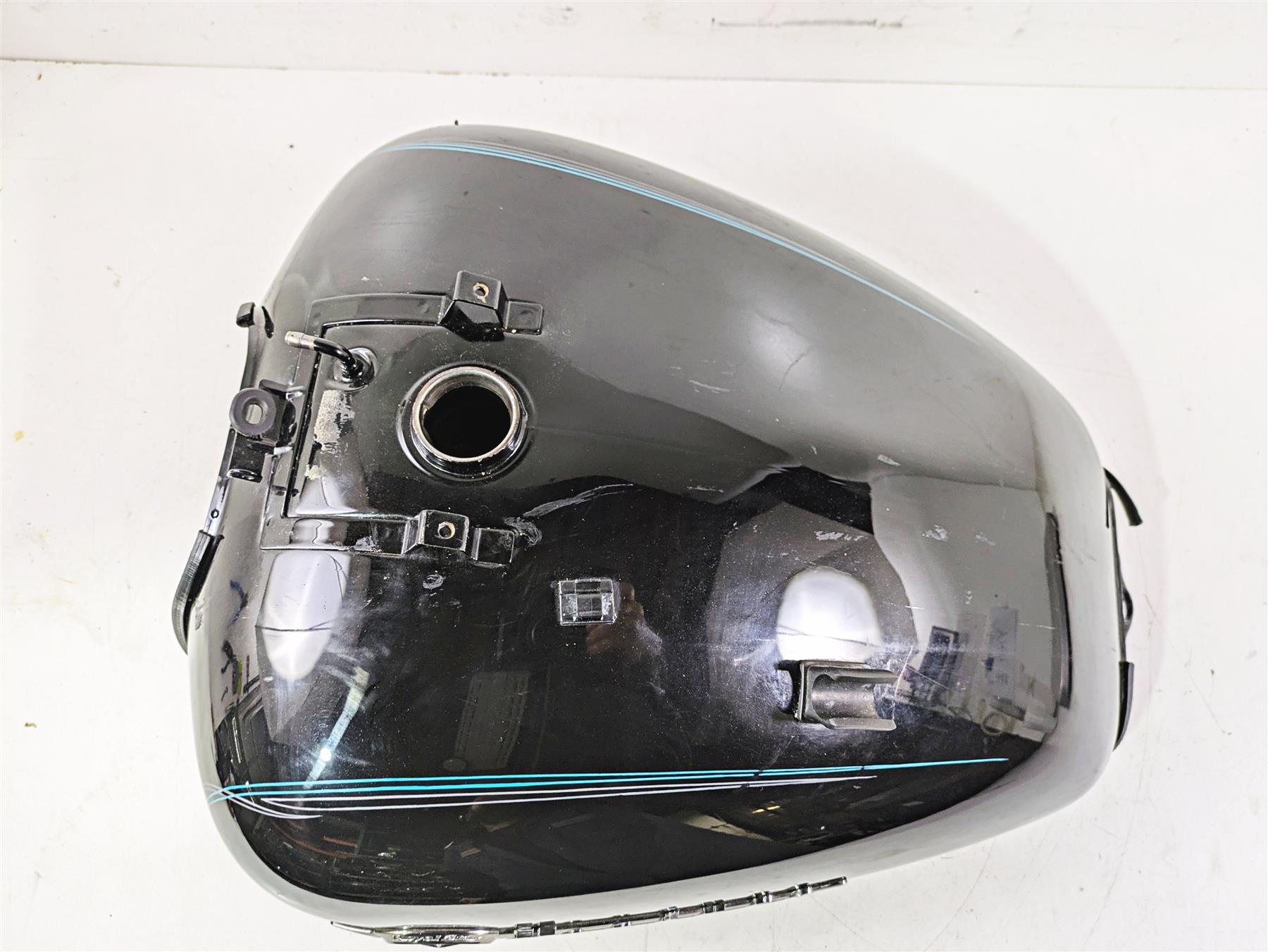 2004 Yamaha XVZ1300 Royal Star Fuel Gas Petrol Tank & Sending Unit 4XY-YK241 {{ shop.shopifyCountryName }} - Mototech271