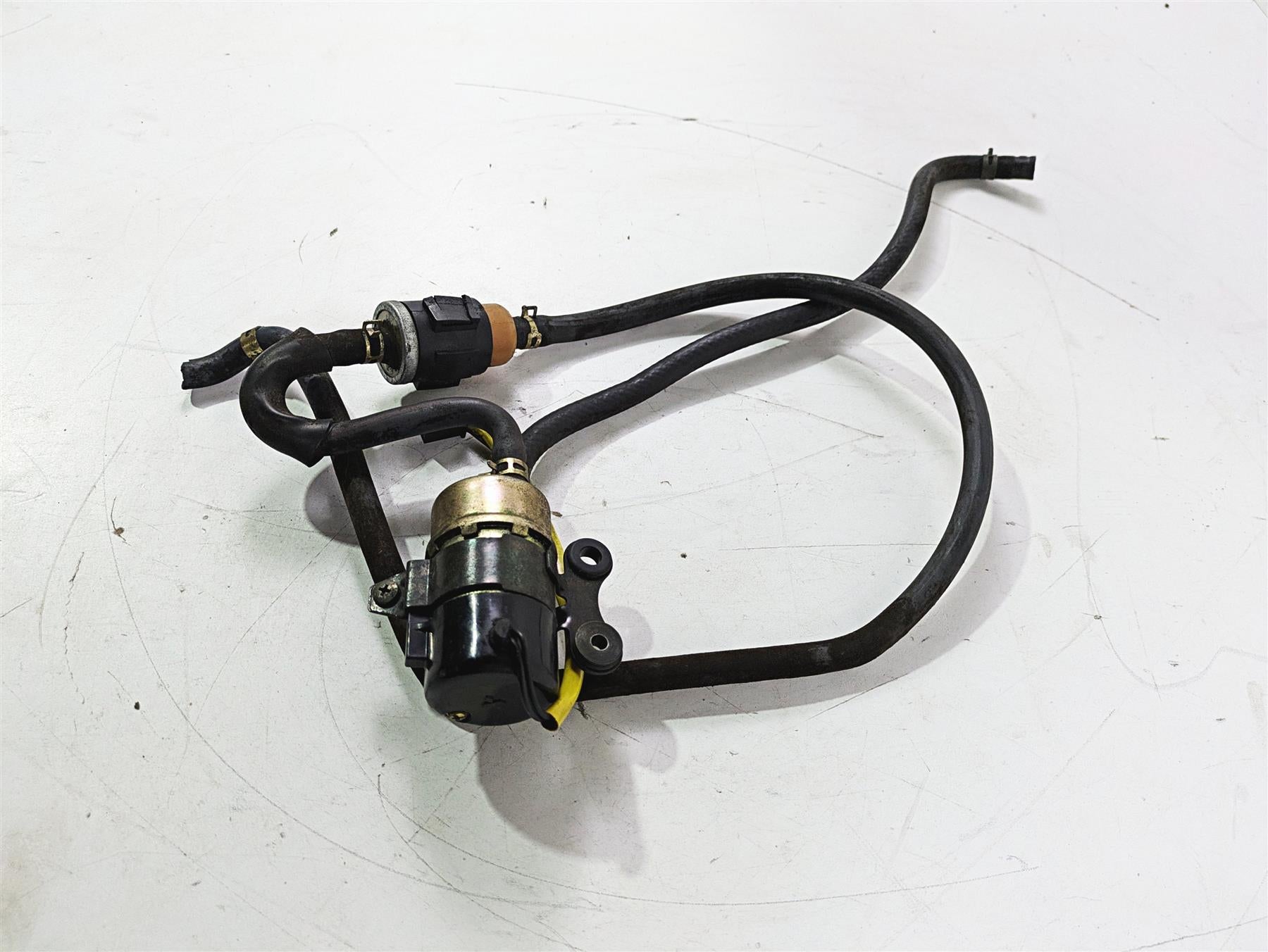 2004 Yamaha XVZ1300 Royal Star Fuel Gas Petrol Pump 4NK-13907-00-00 {{ shop.shopifyCountryName }} - Mototech271